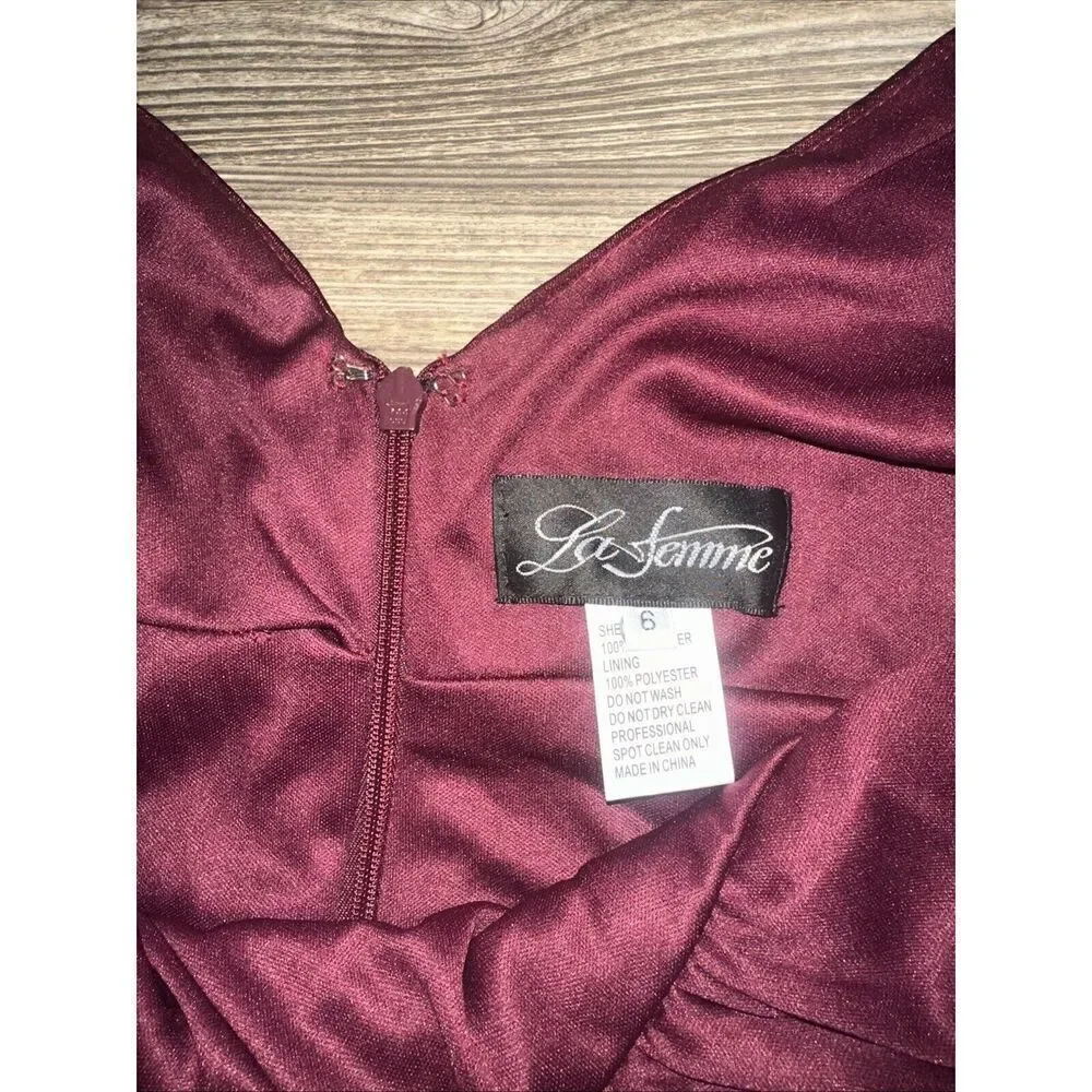 La Femme Dark Berry Plunge Neck A-Line Gown Size 6. NWOT. $328. 14 - Picture 8 of 9
